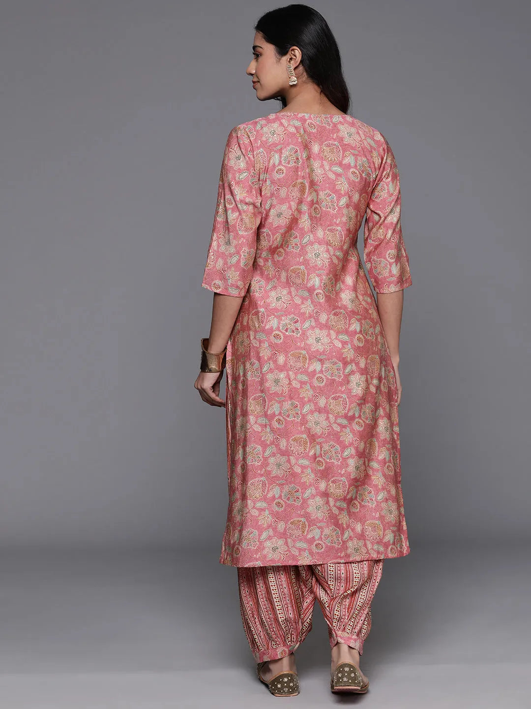  Peach Printed Silk Blend Straight Kurta Set 
