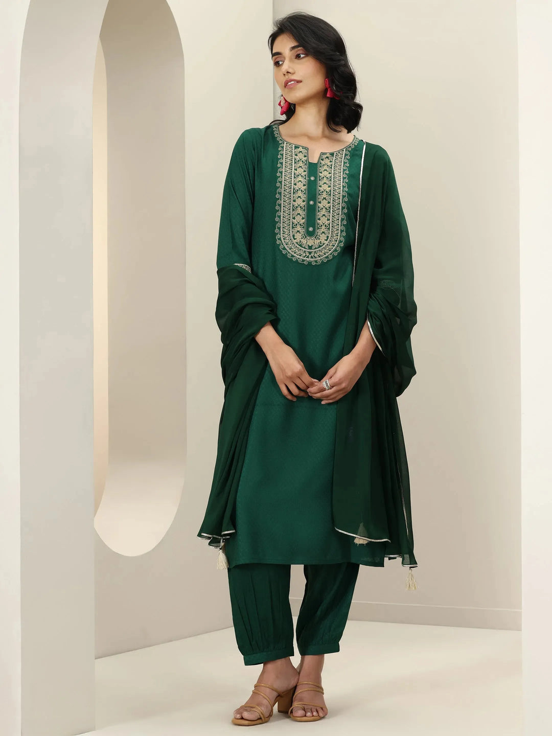  Green Self Design Rayon Straight Suit Sets With Dupatta 