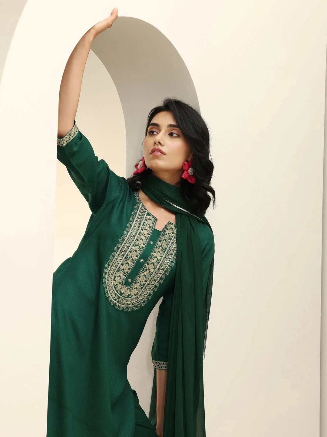 Green Self Design Rayon Straight Suit Sets With Dupatta