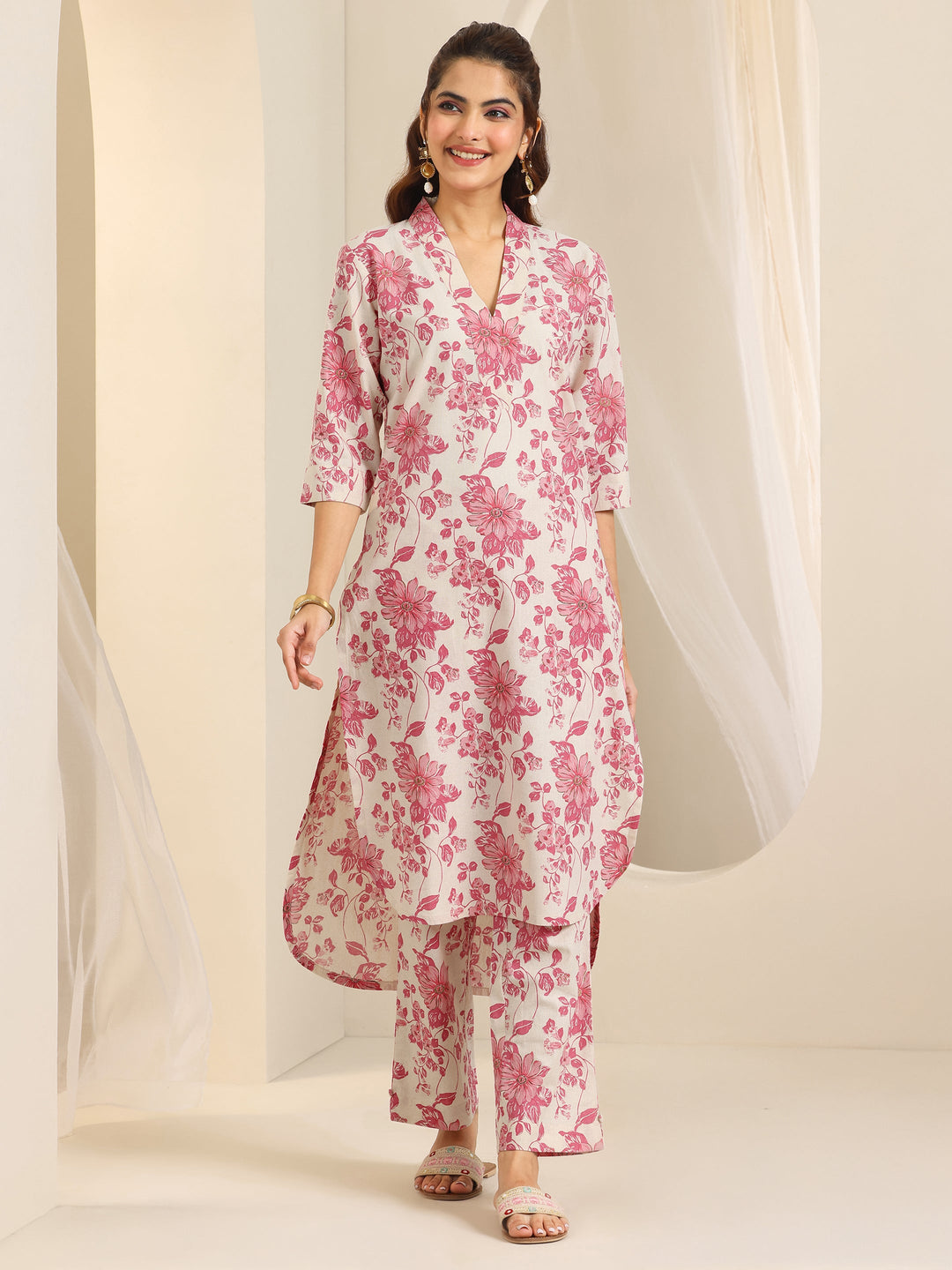  Off White Printed Cotton Blend Straight Kurta Set 