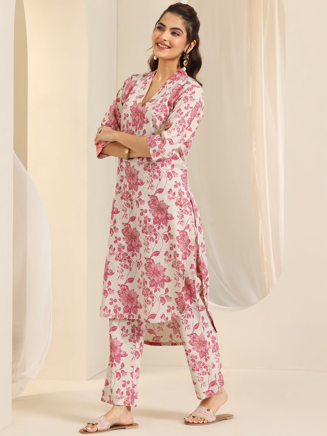  Off White Printed Cotton Blend Straight Kurta Set 