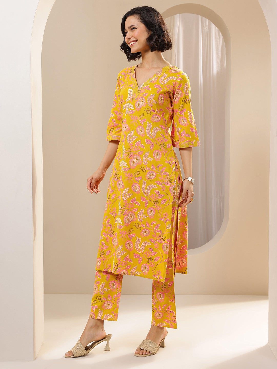  Yellow Printed Cotton Blend Straight Kurta Set 