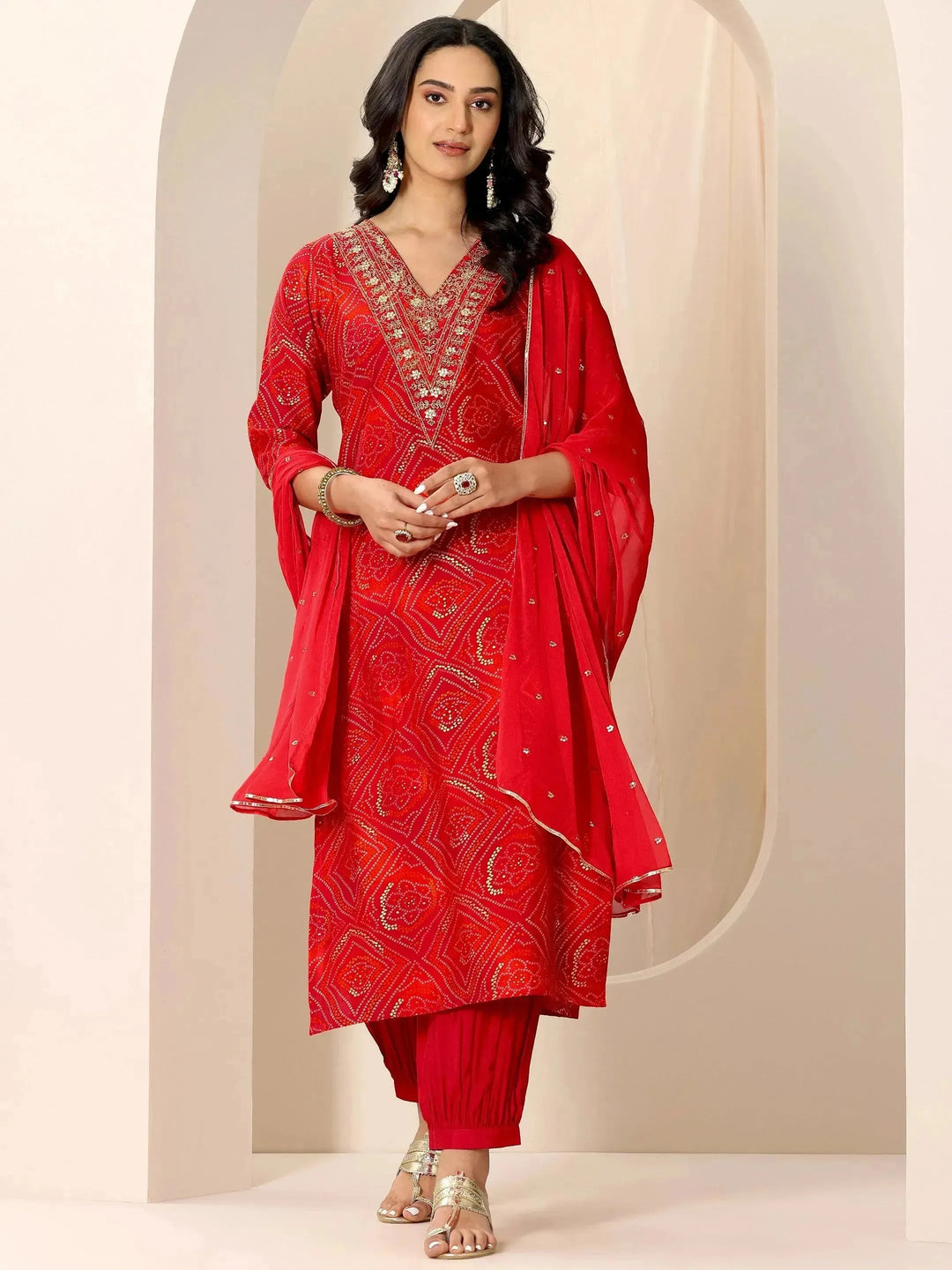 Red Bandhani Printed Silk Blend Straight Suit Set With Dupatta