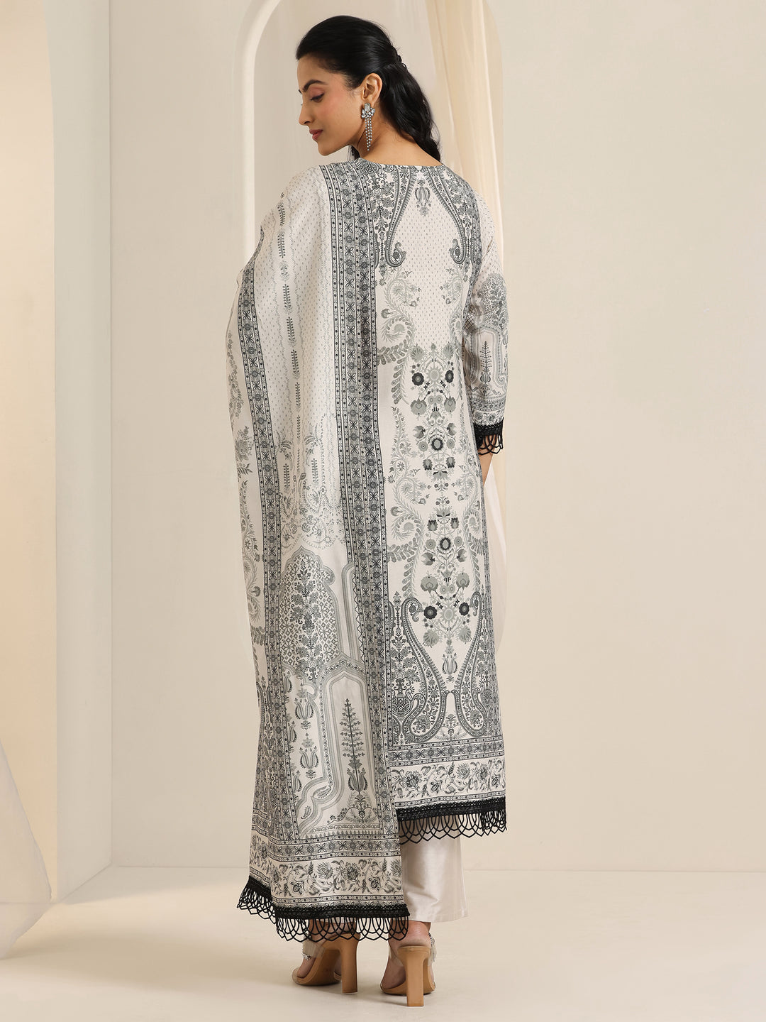 Black Floral Printed Silk Blend Straight Suit Set With Dupatta 