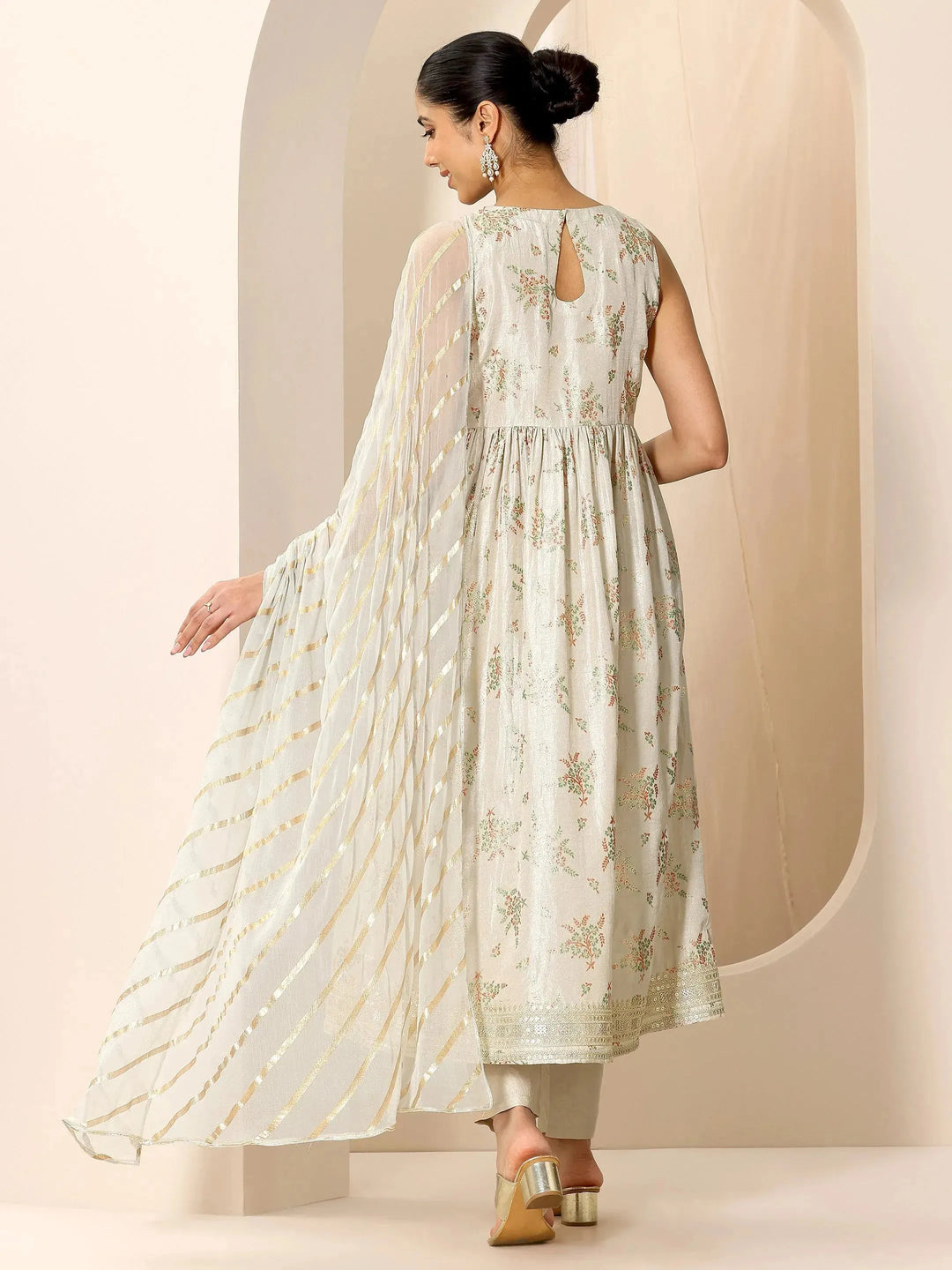  Grey Floral Printed Silk Blend Flared Suit Set With Dupatta 