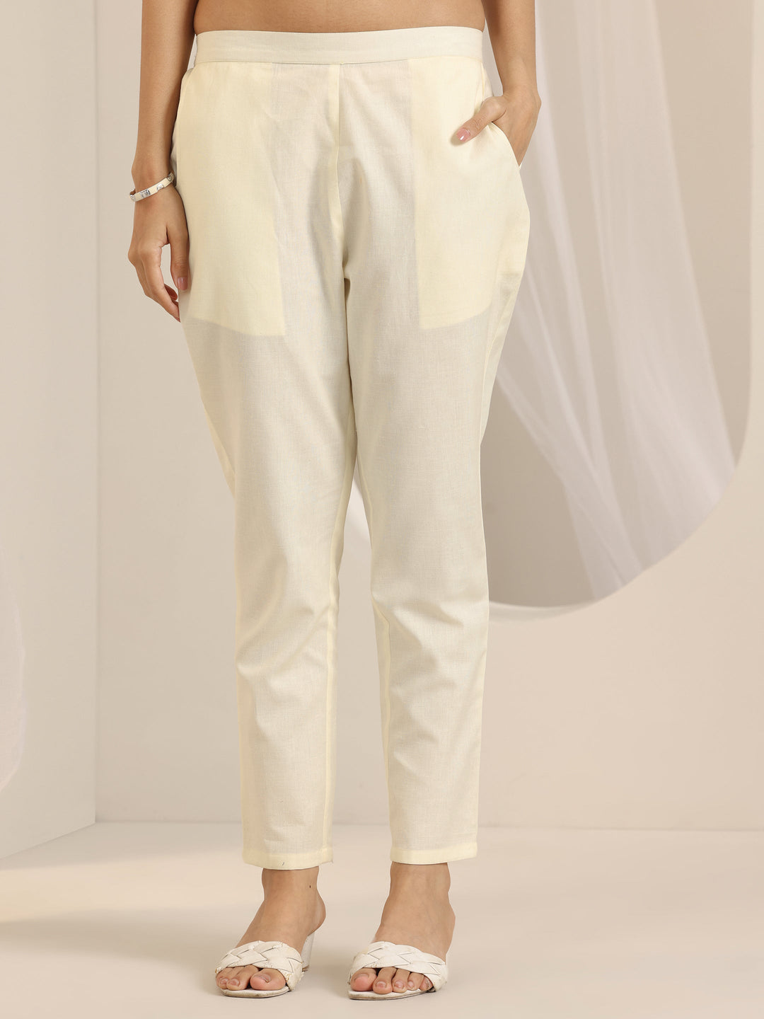  Off White Printed Cotton Blend Straight Suit Set With Dupatta 