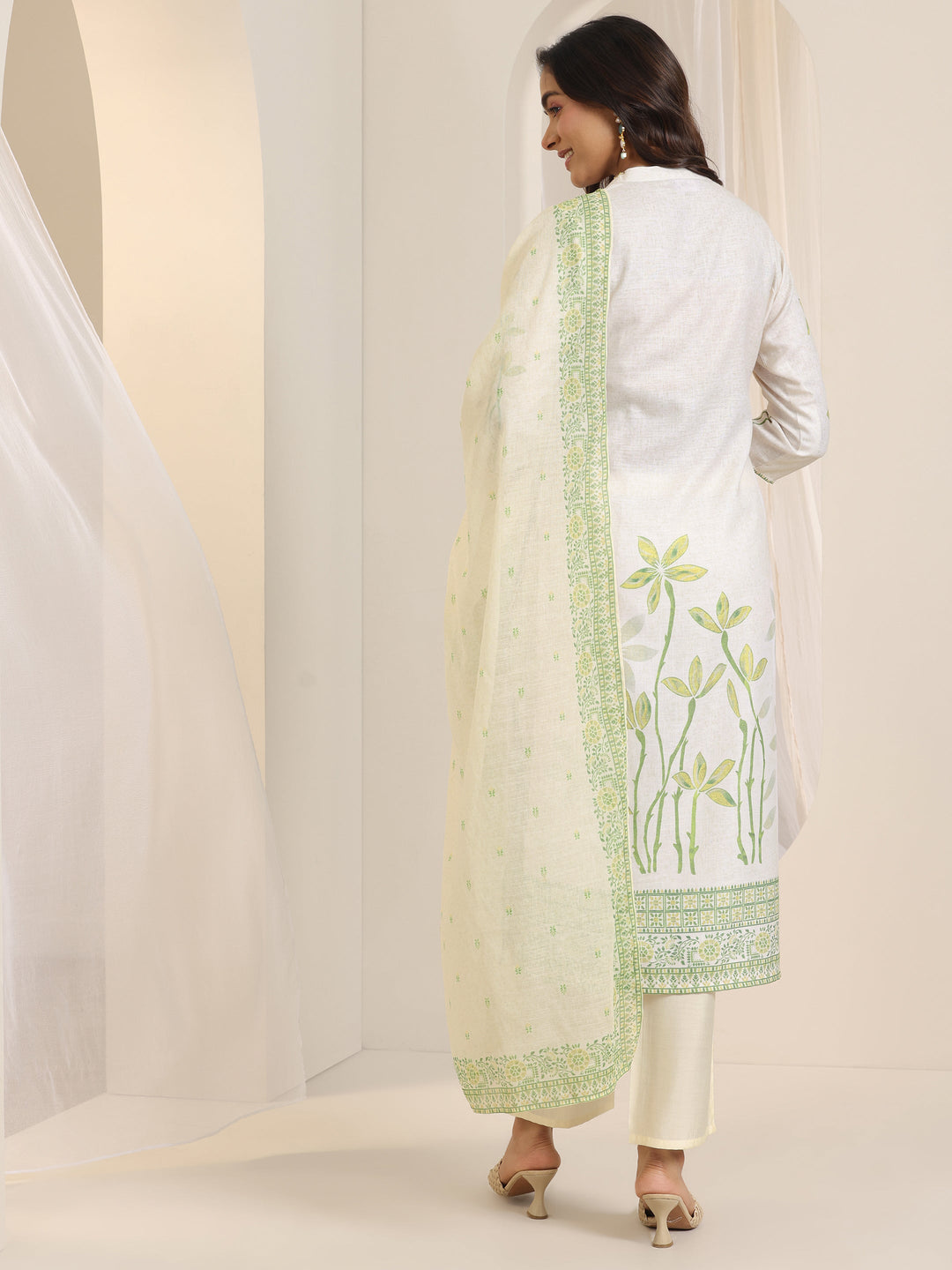  Off White Printed Cotton Blend Straight Suit Set With Dupatta 