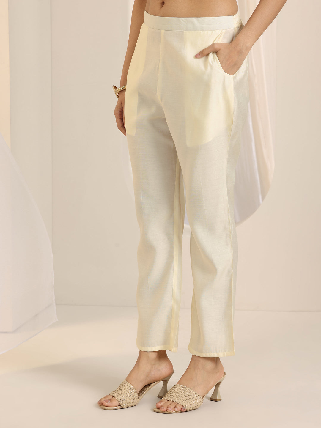  Off White Printed Cotton Blend Straight Suit Set With Dupatta 