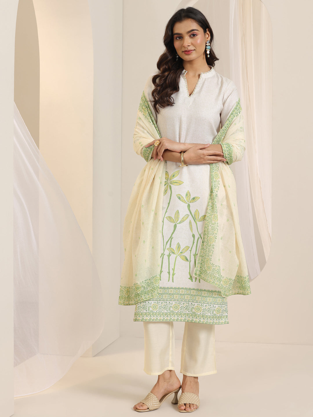  Off White Printed Cotton Blend Straight Suit Set With Dupatta 