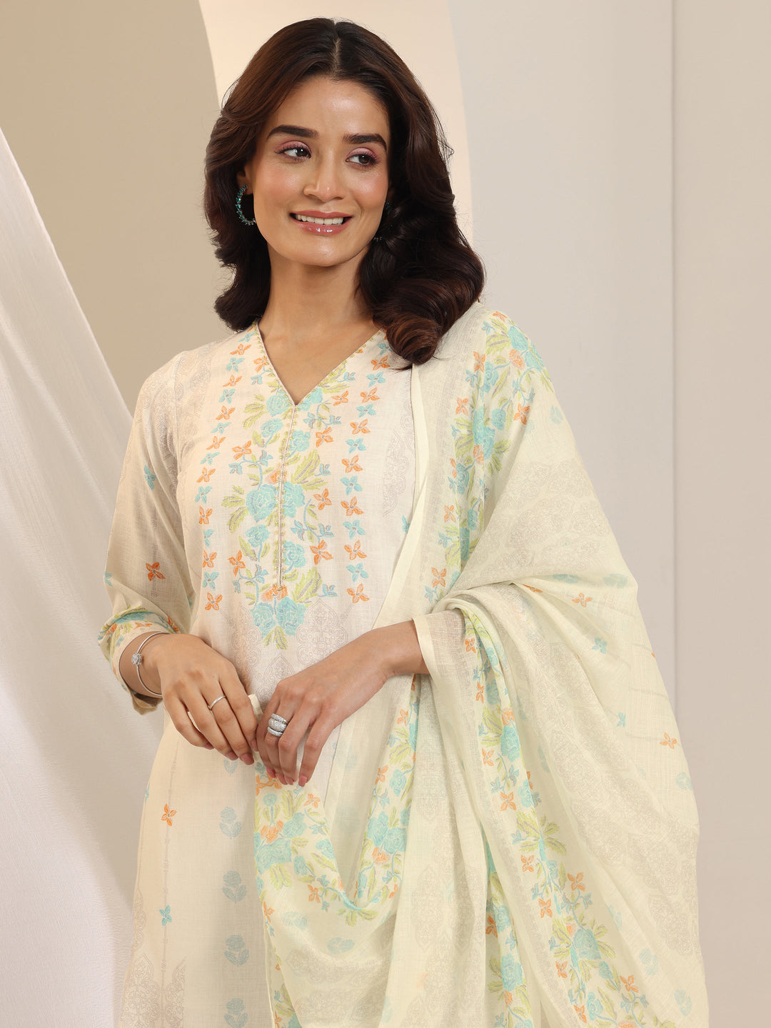  Off White Printed Cotton Blend Straight Suit Set With Dupatta 