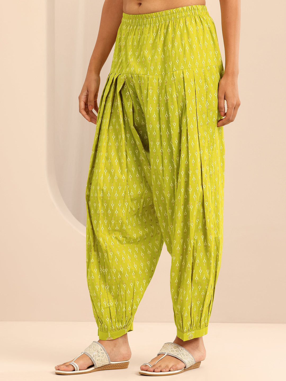  Green Printed Cotton Straight Suit Set With Dupatta 