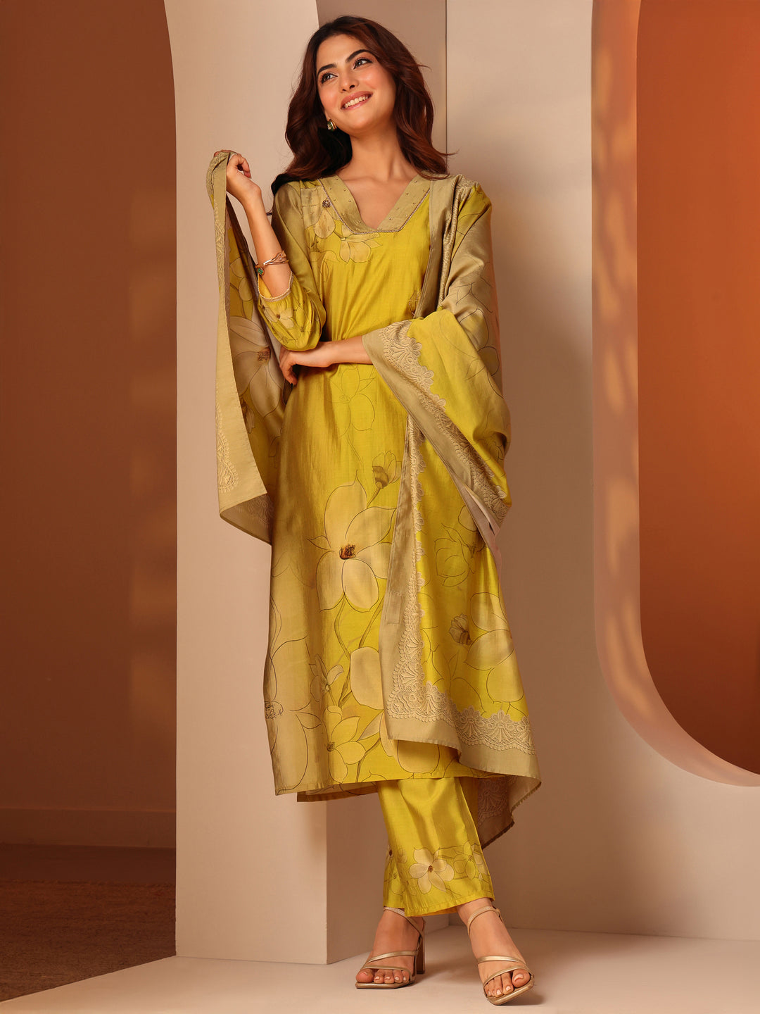  Yellow Printed Silk Blend Straight Suit Set With Dupatta 