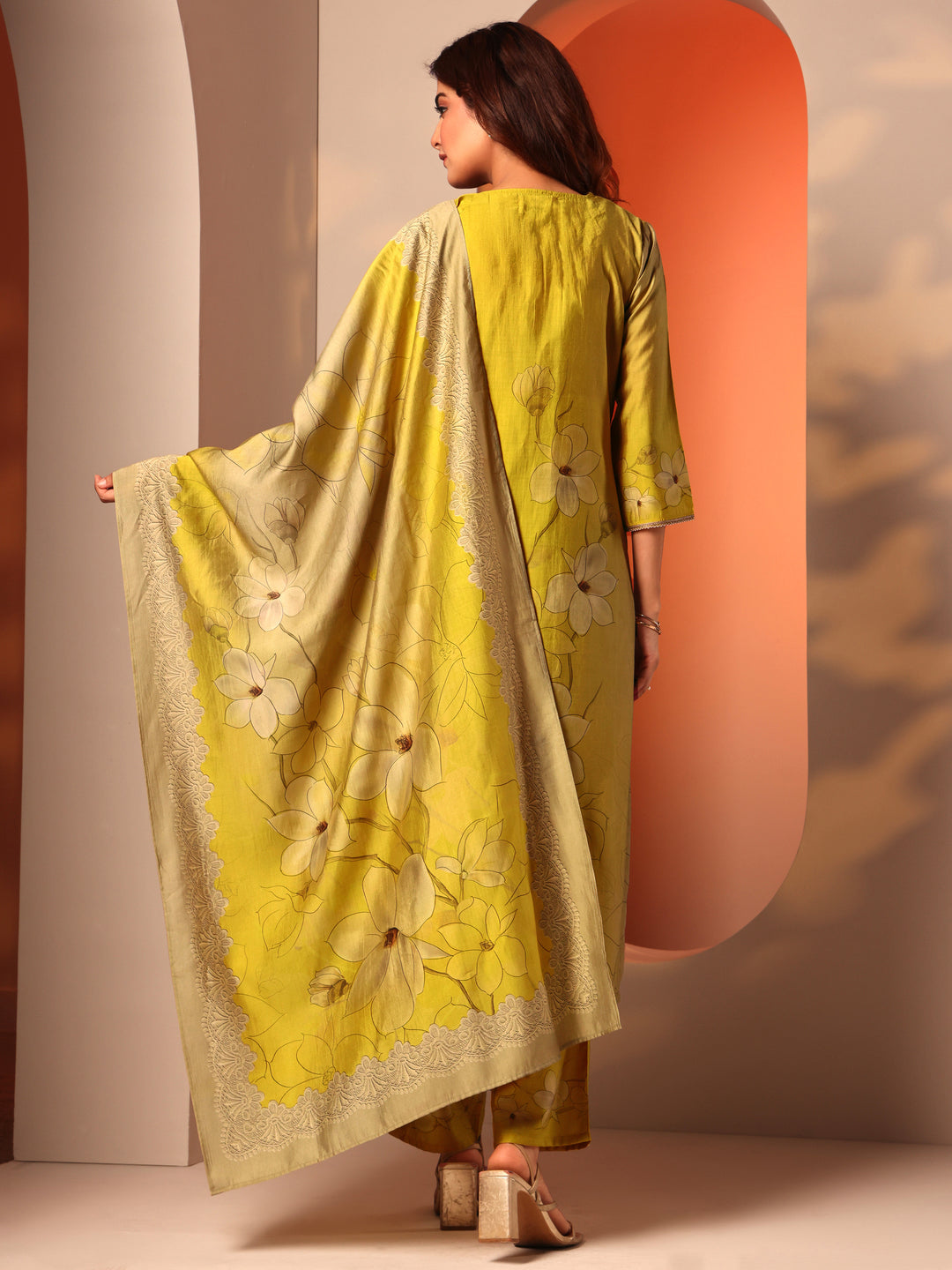  Yellow Printed Silk Blend Straight Suit Set With Dupatta 