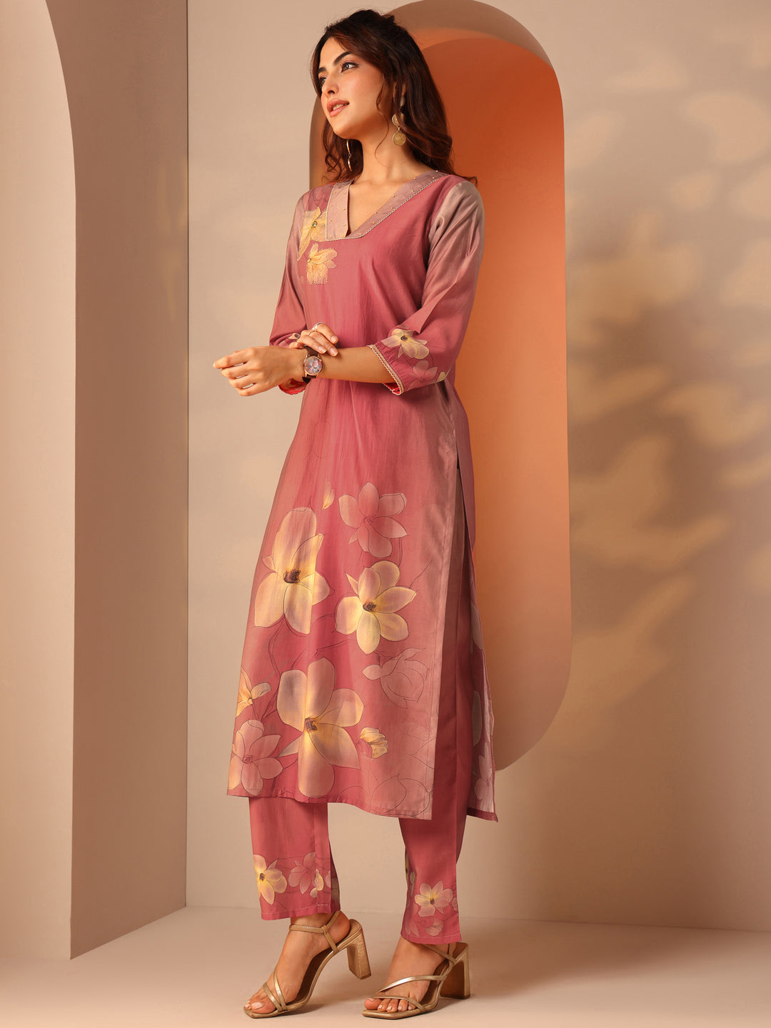  Peach Printed Silk Blend Straight Suit Set With Dupatta 