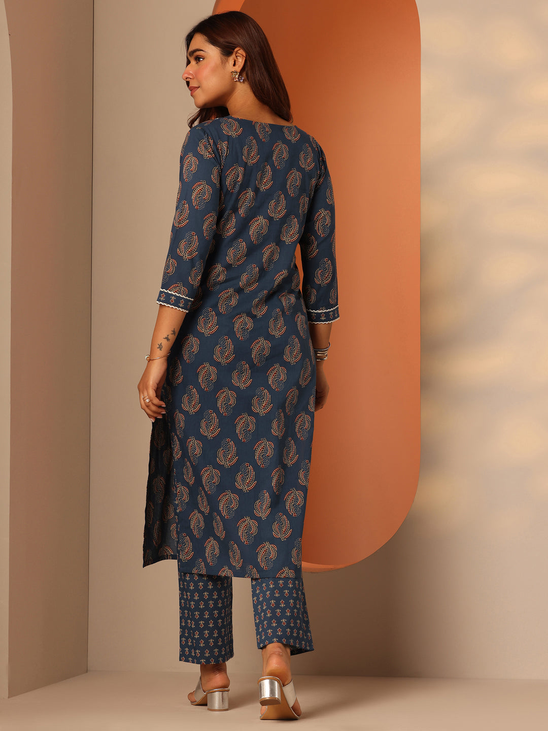 Blue Prnted Cotton Straight Kurta Set 