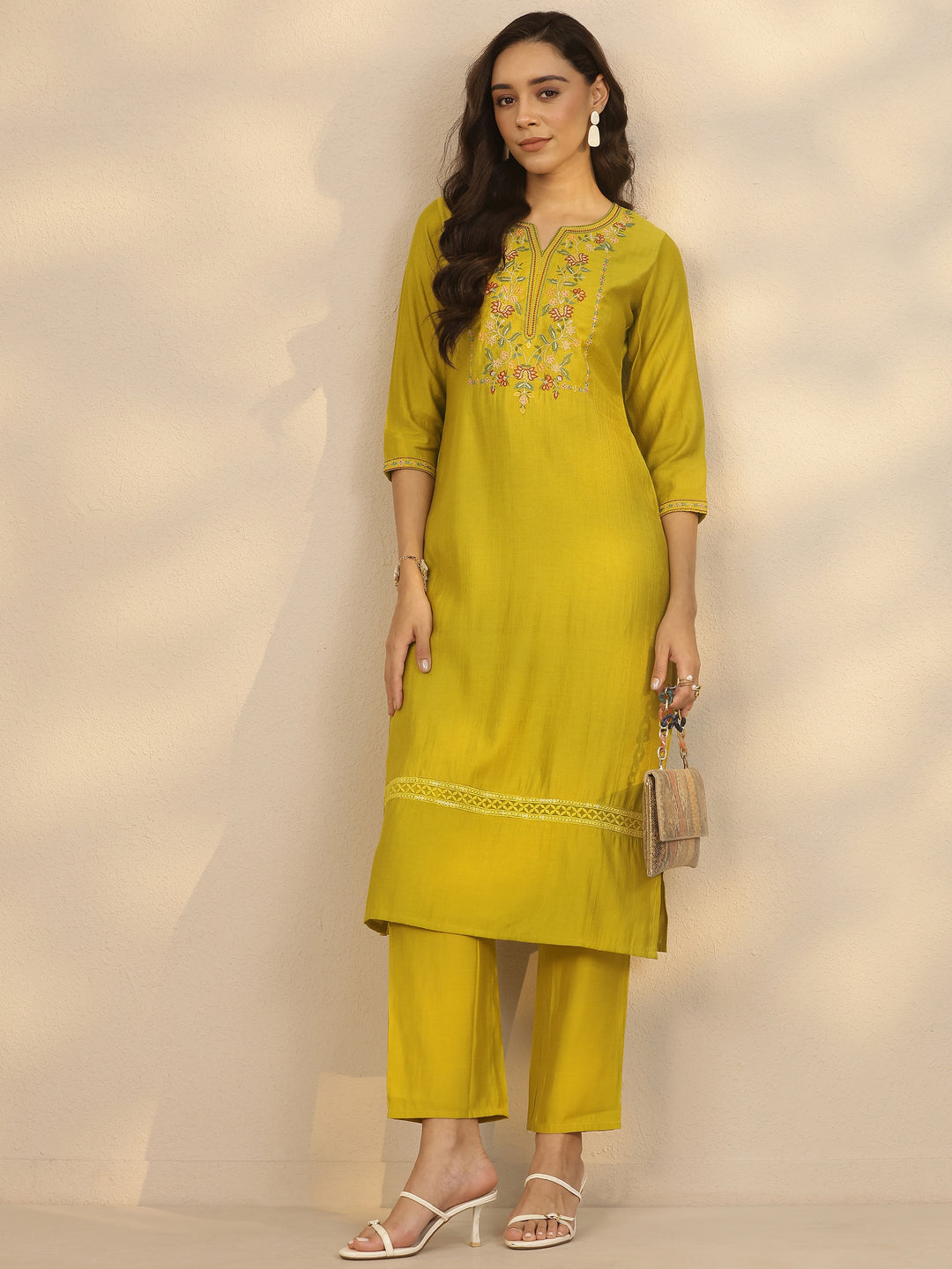 Green Embroidered Silk Blend Straight Kurta Set