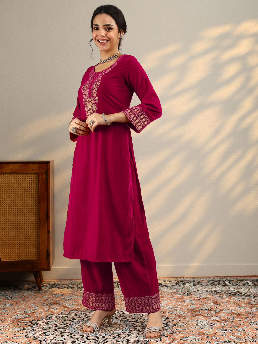  Pink Yoke Design Velvet Straight Suit Set With Dupatta 