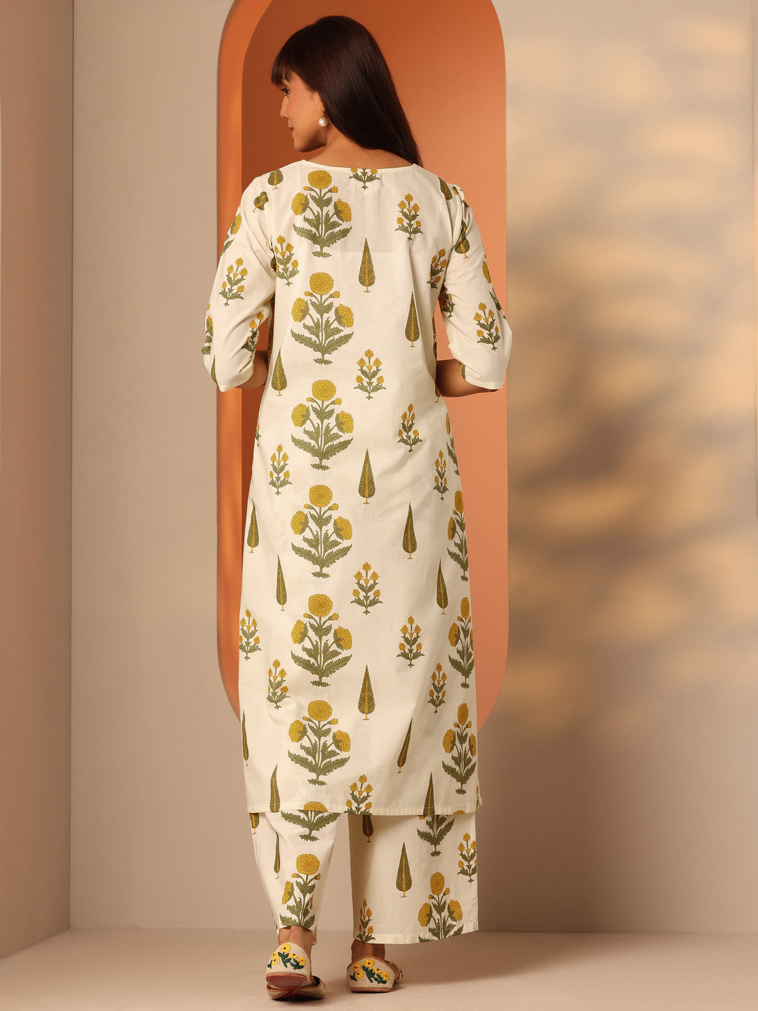  Off White Printed Cotton Straight Kurta Set 