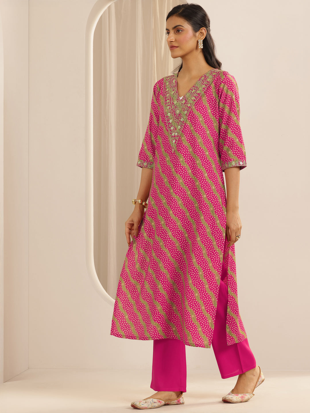  Pink Printed Silk Blend Straight Suit Set With Dupatta 
