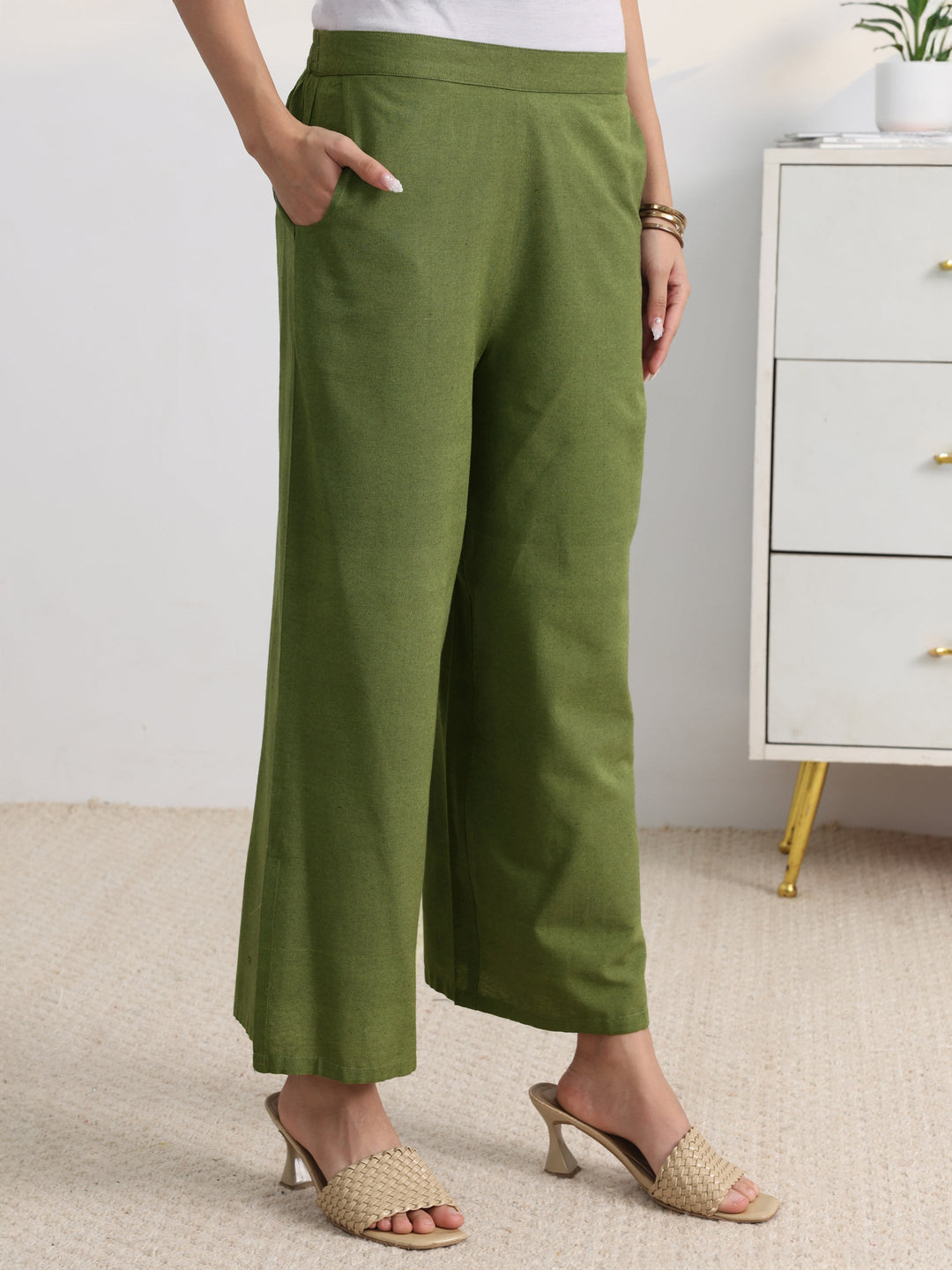  Green Woven Design Cotton Blend Straight Suit Set With Dupatta 