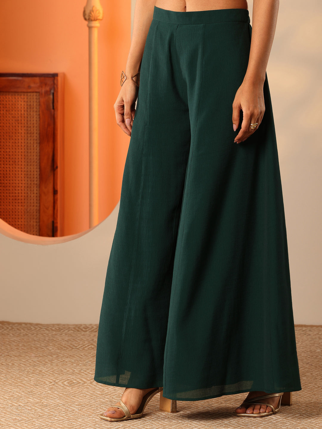  Green Embellished Silk Blend Fit And Flare Kurta Set 