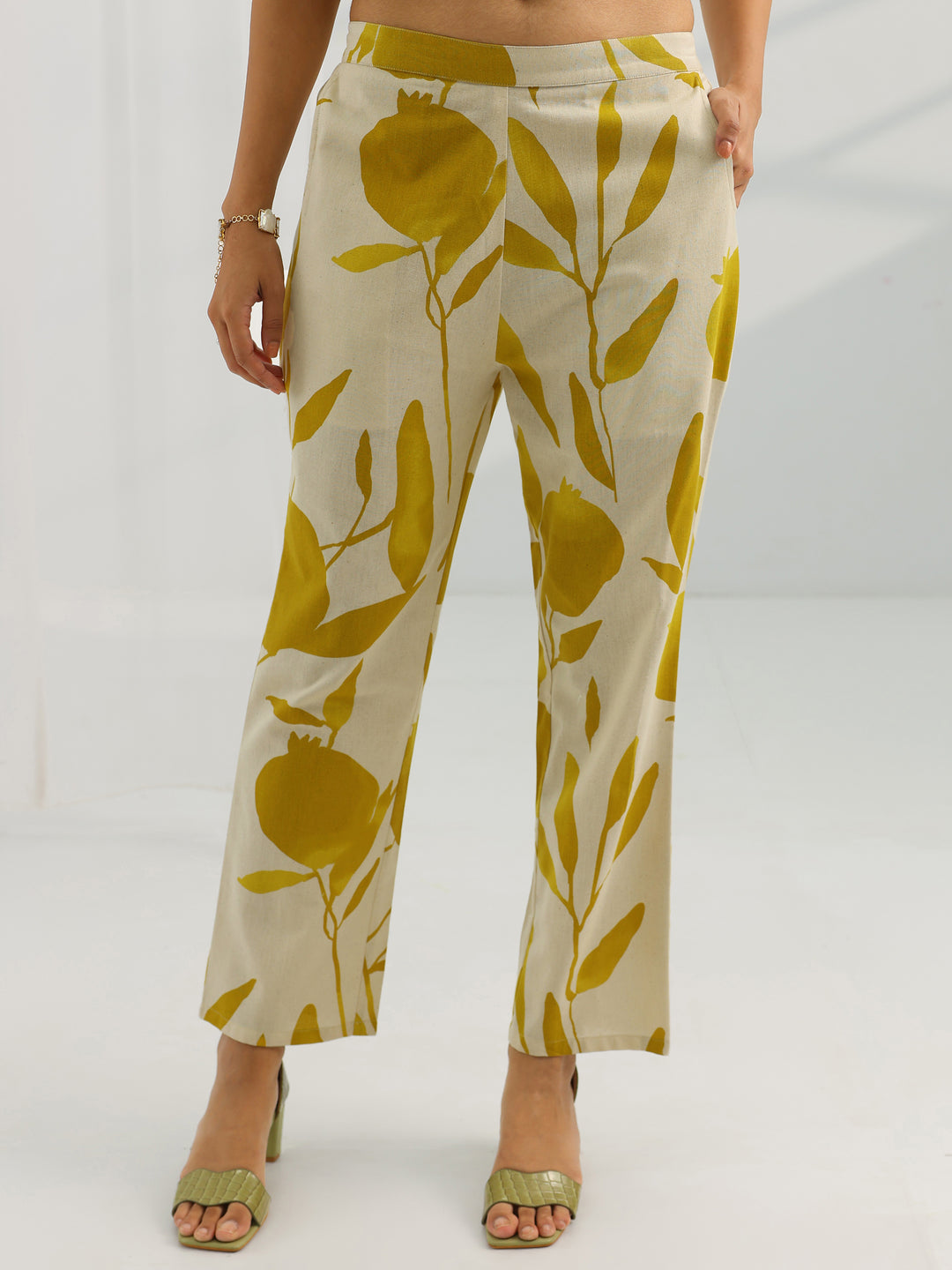  Off White Printed Cotton Straight Kurta Set 