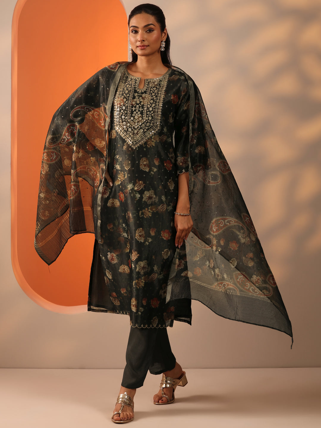 Green Printed Silk Blend Straight Suit Set With Dupatta 