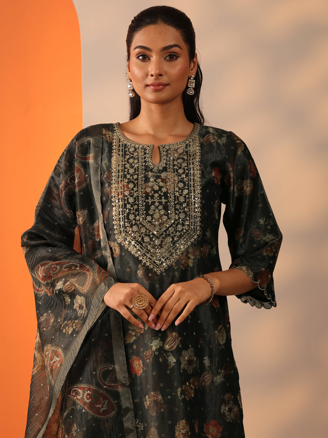  Green Printed Silk Blend Straight Suit Set With Dupatta 