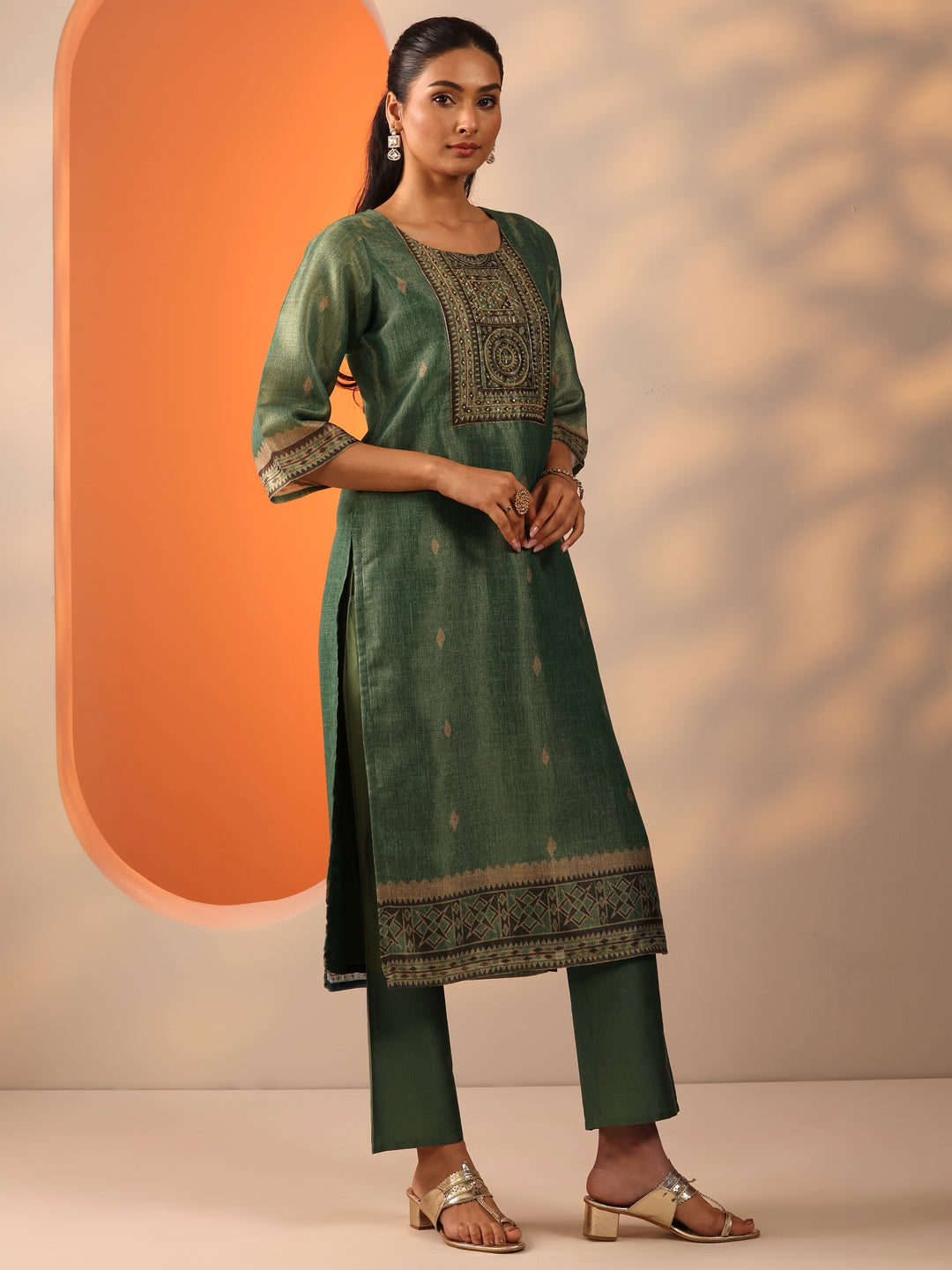  Green Printed Silk Blend Straight Suit Set With Dupatta 