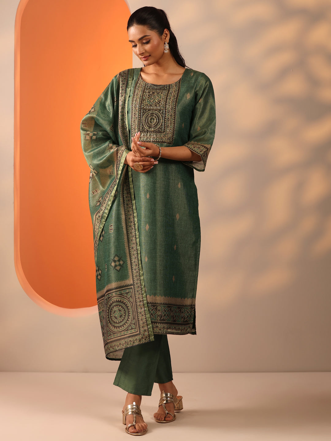  Green Printed Silk Blend Straight Suit Set With Dupatta 