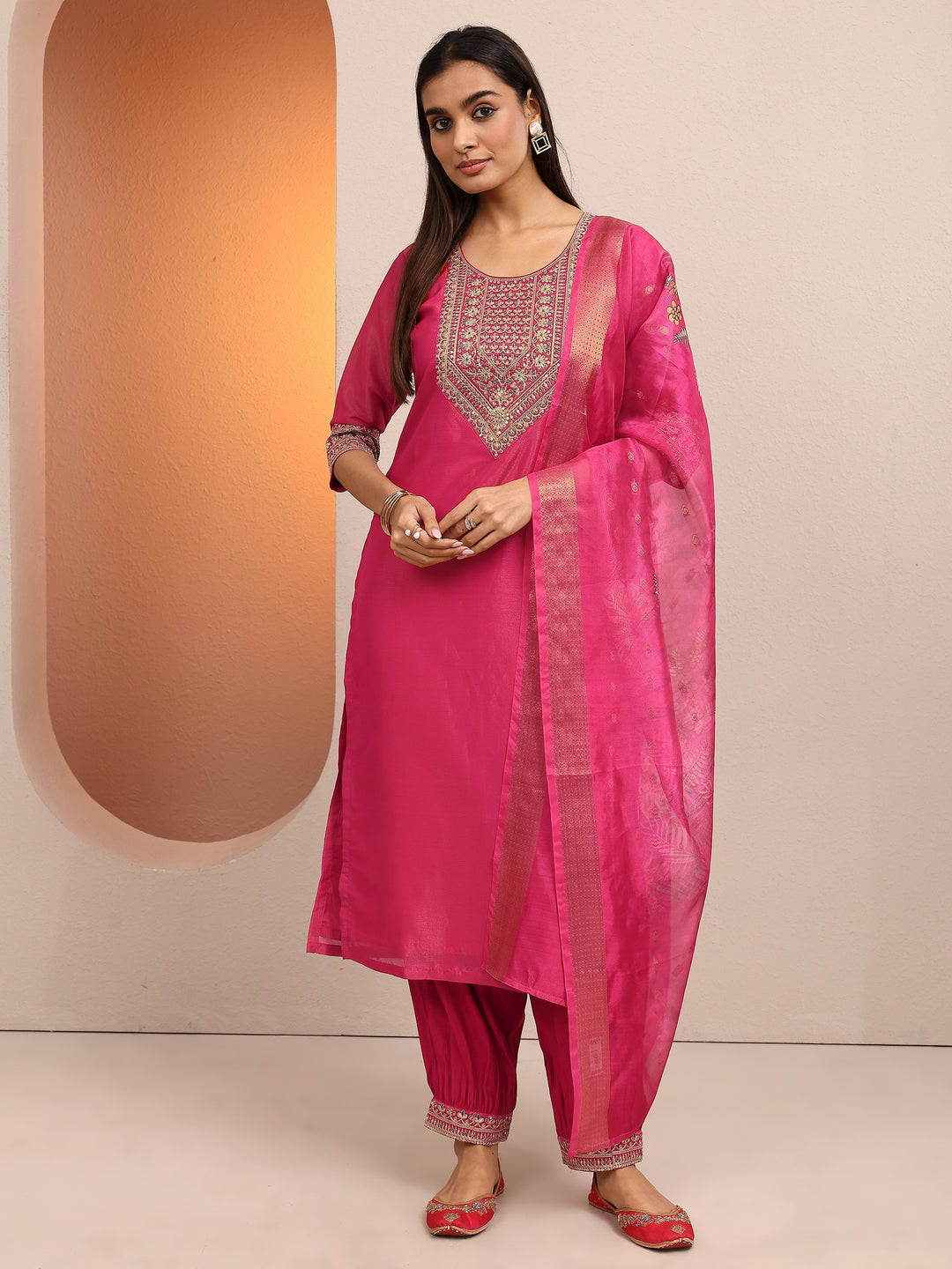  Pink Embroidered Silk Blend Straight Suit Set With Dupatta 