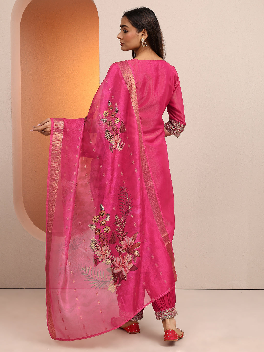  Pink Embroidered Silk Blend Straight Suit Set With Dupatta 