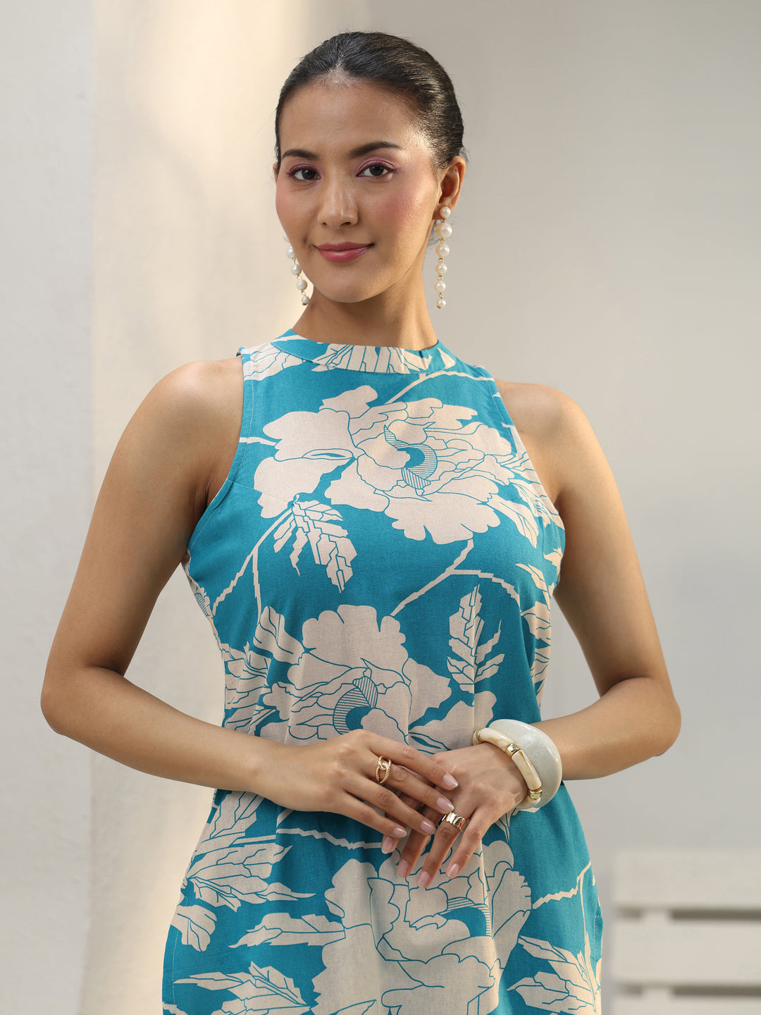  Blue Floral Printed Cotton Straight Kurta Set 