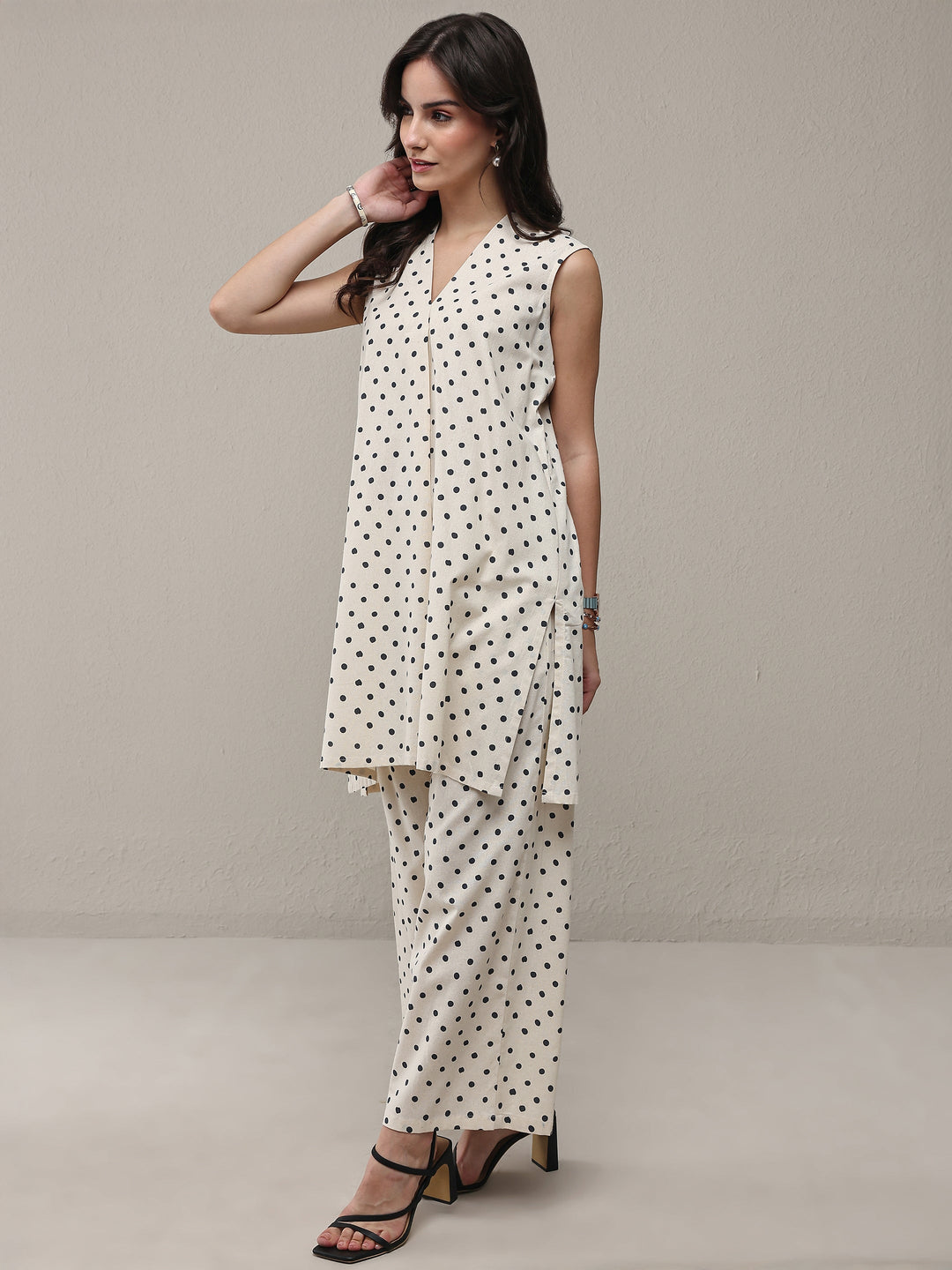  Off White Polka Dot Printed Cotton Co-Ord Set 