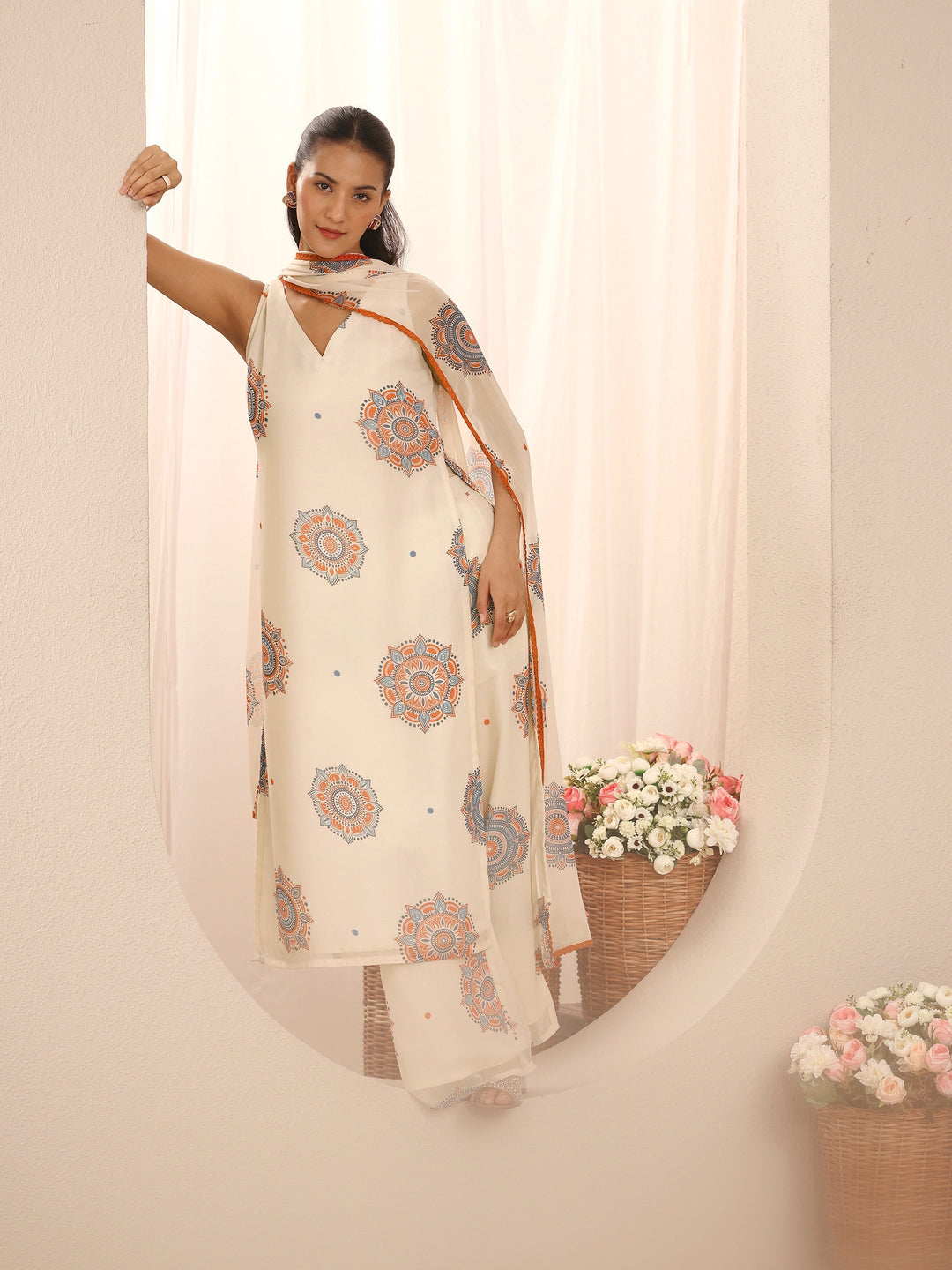  Off White Ethnic Motif Printed Chiffon Straight Suit Set With Dupatta 