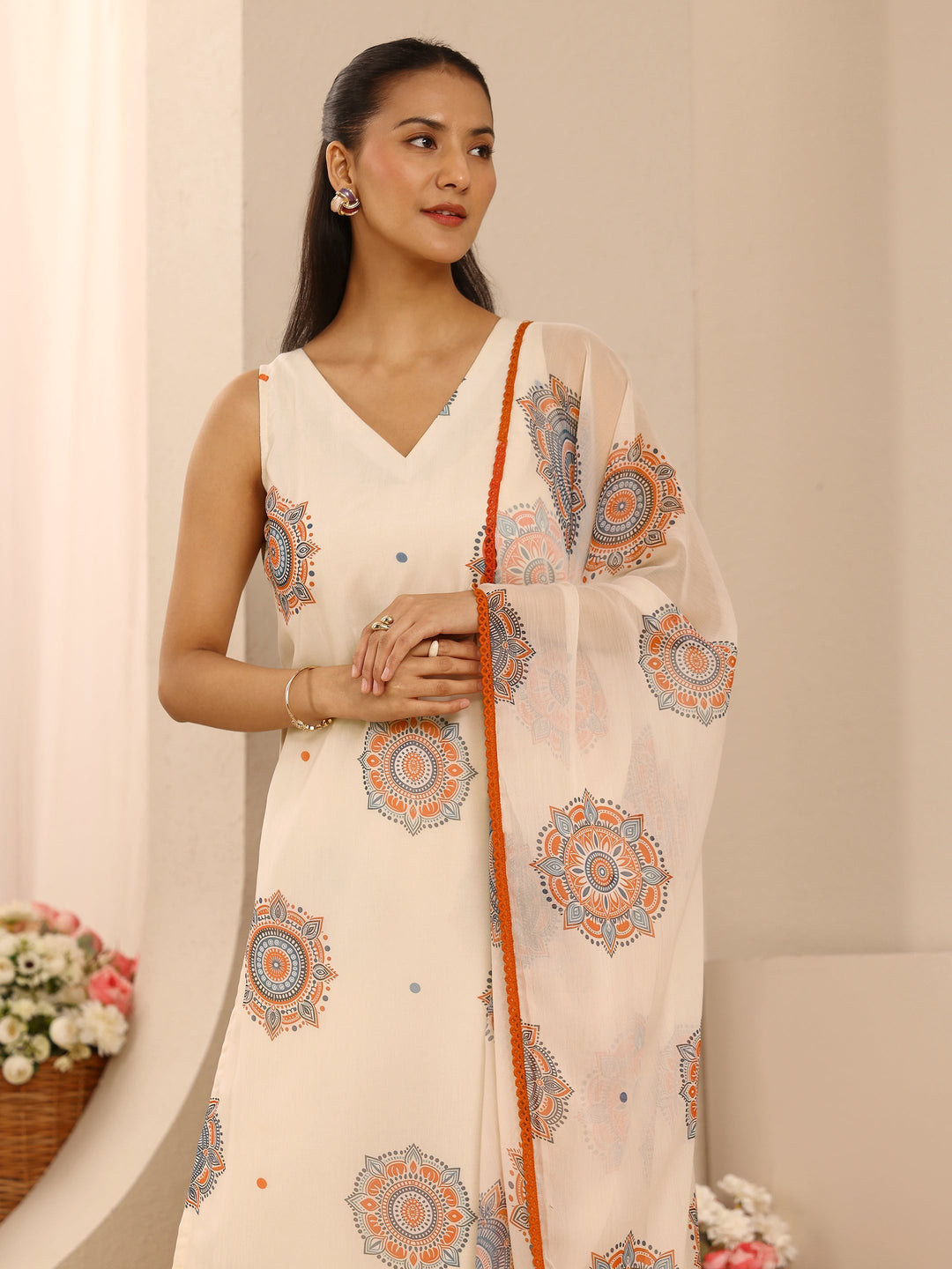  Off White Ethnic Motif Printed Chiffon Straight Suit Set With Dupatta 
