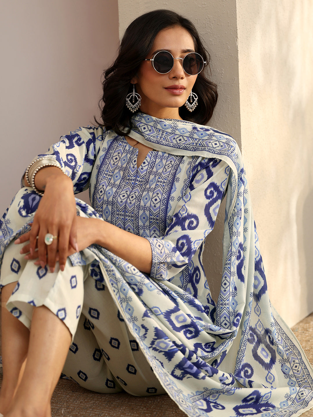  Off White Printed Cotton Blend Straight Suit Set With Dupatta 
