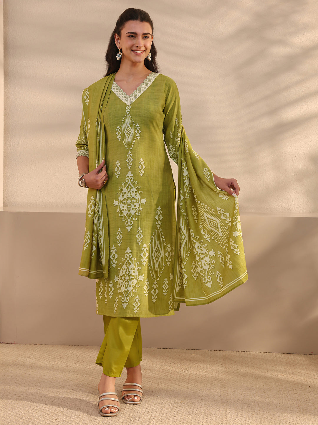  Green Ethnic Printed Silk Blend Straight Suits Set With Dupatta 