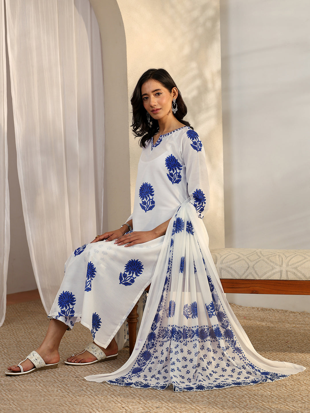  White Printed Silk Blend Straight Suit Set With Dupatta 