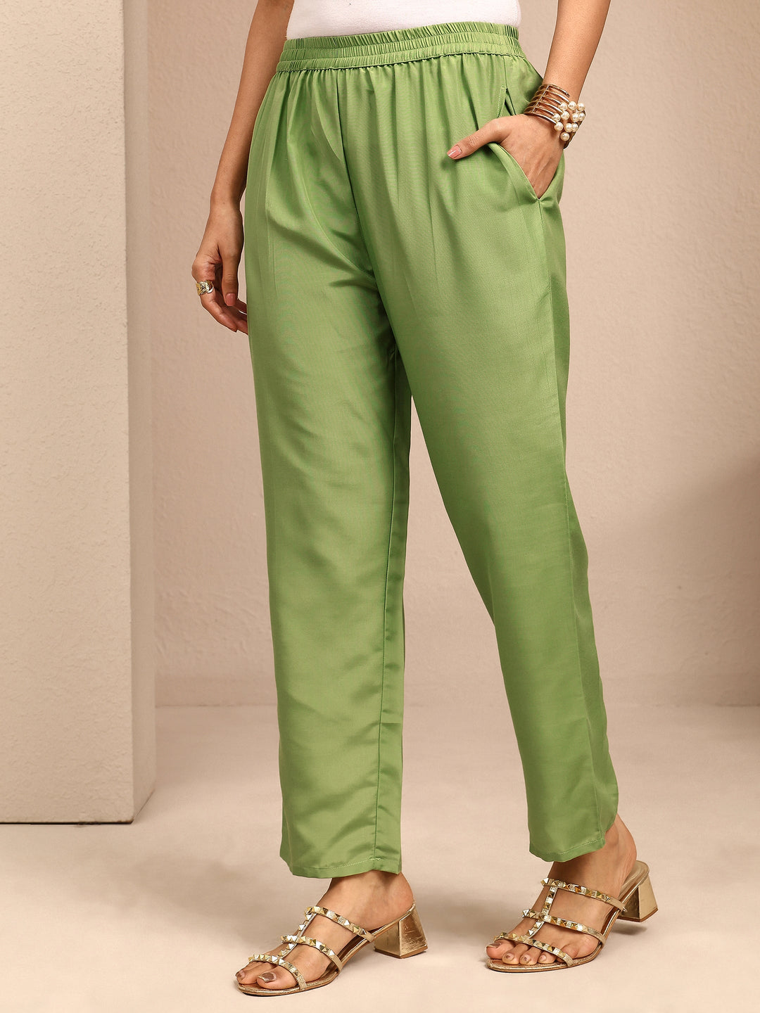  Green Embroidered Chanderi Cotton Straight Suit Set With Dupatta 