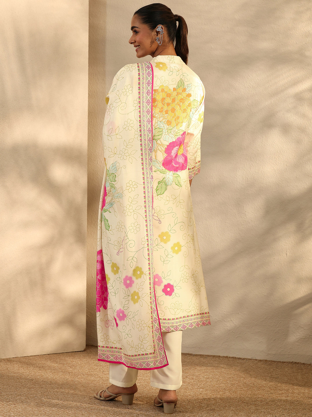  Off White Floral Printed Silk Blend Straight Suit Set With Dupatta 