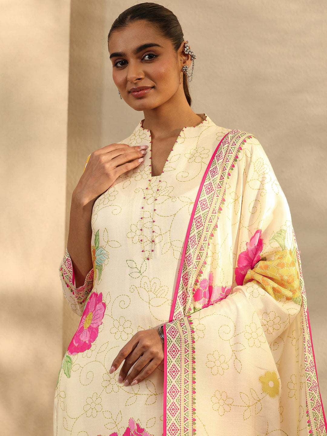  Off White Floral Printed Silk Blend Straight Suit Set With Dupatta 