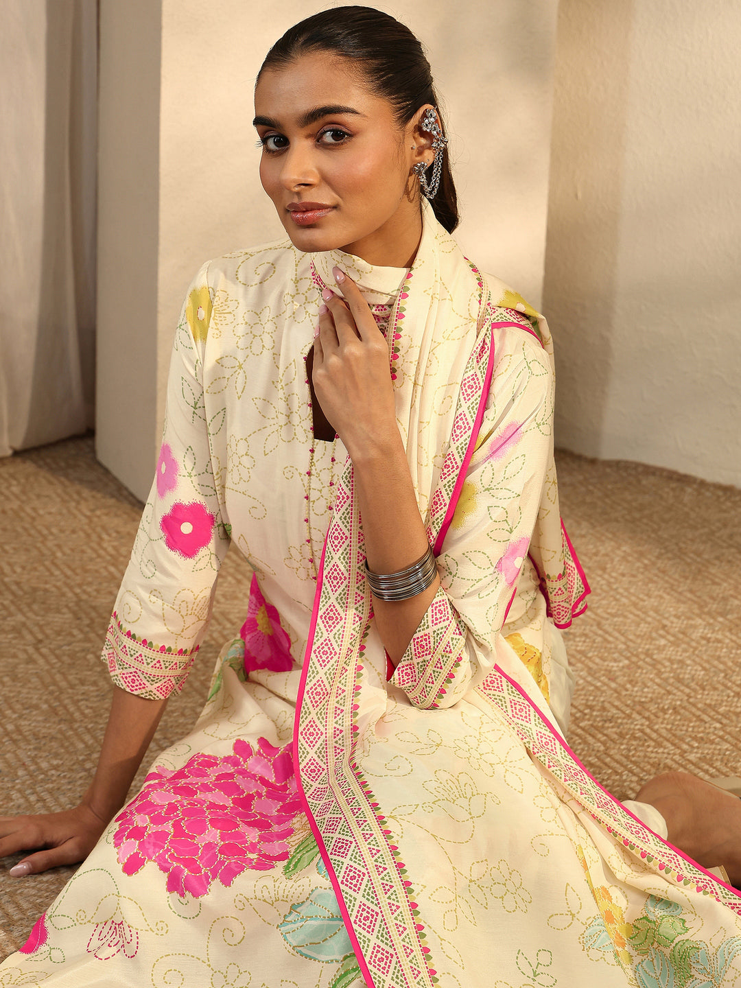  Off White Floral Printed Silk Blend Straight Suit Set With Dupatta 