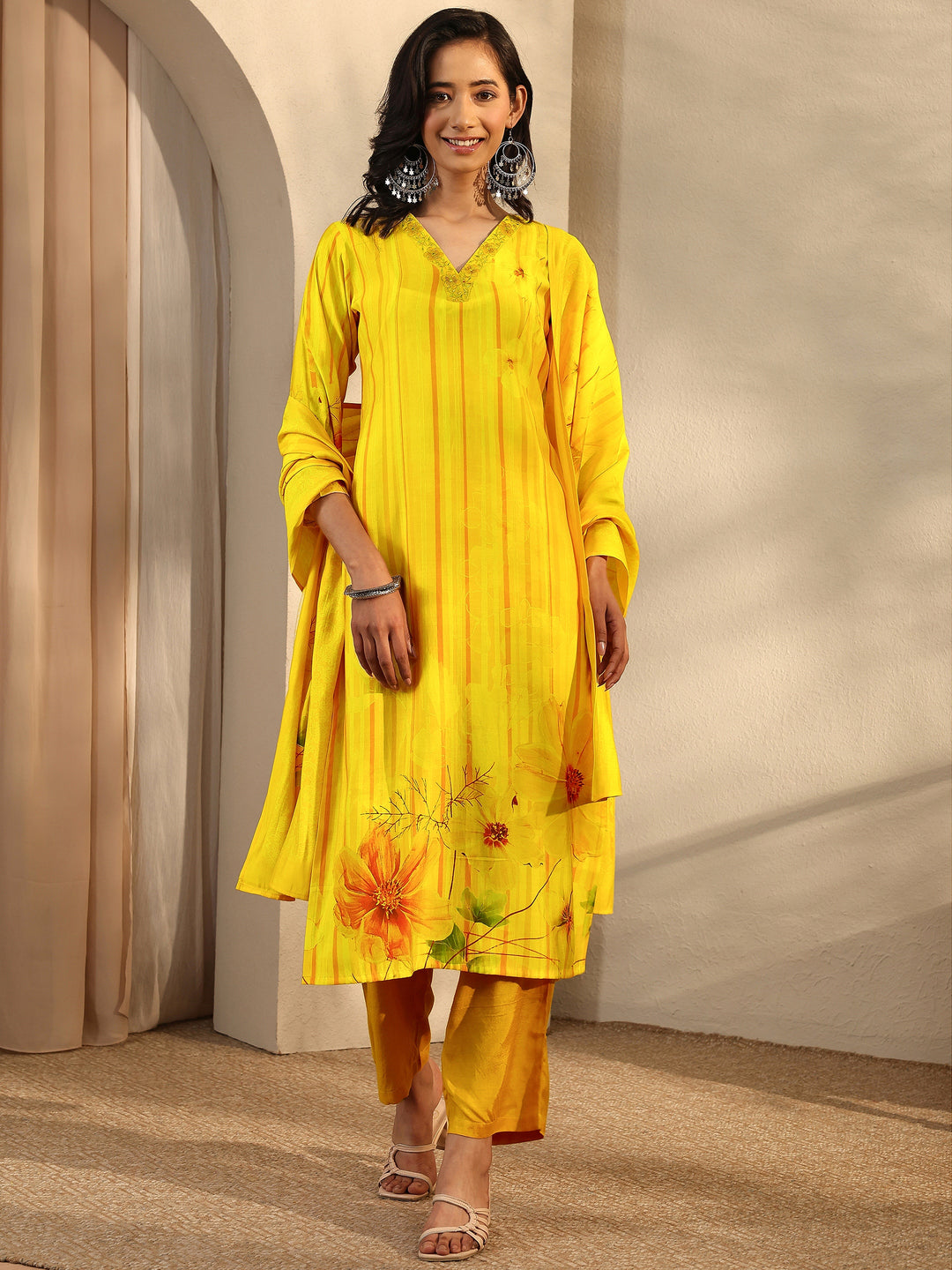 Yellow Printed Silk Blend Straight Suit Set With Dupatta 