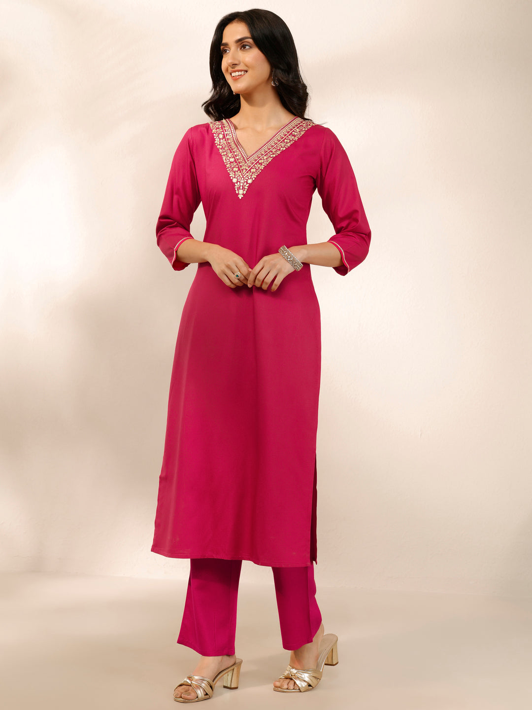  Pink Embroidered Silk Blend Straight Suit Set With Dupatta 