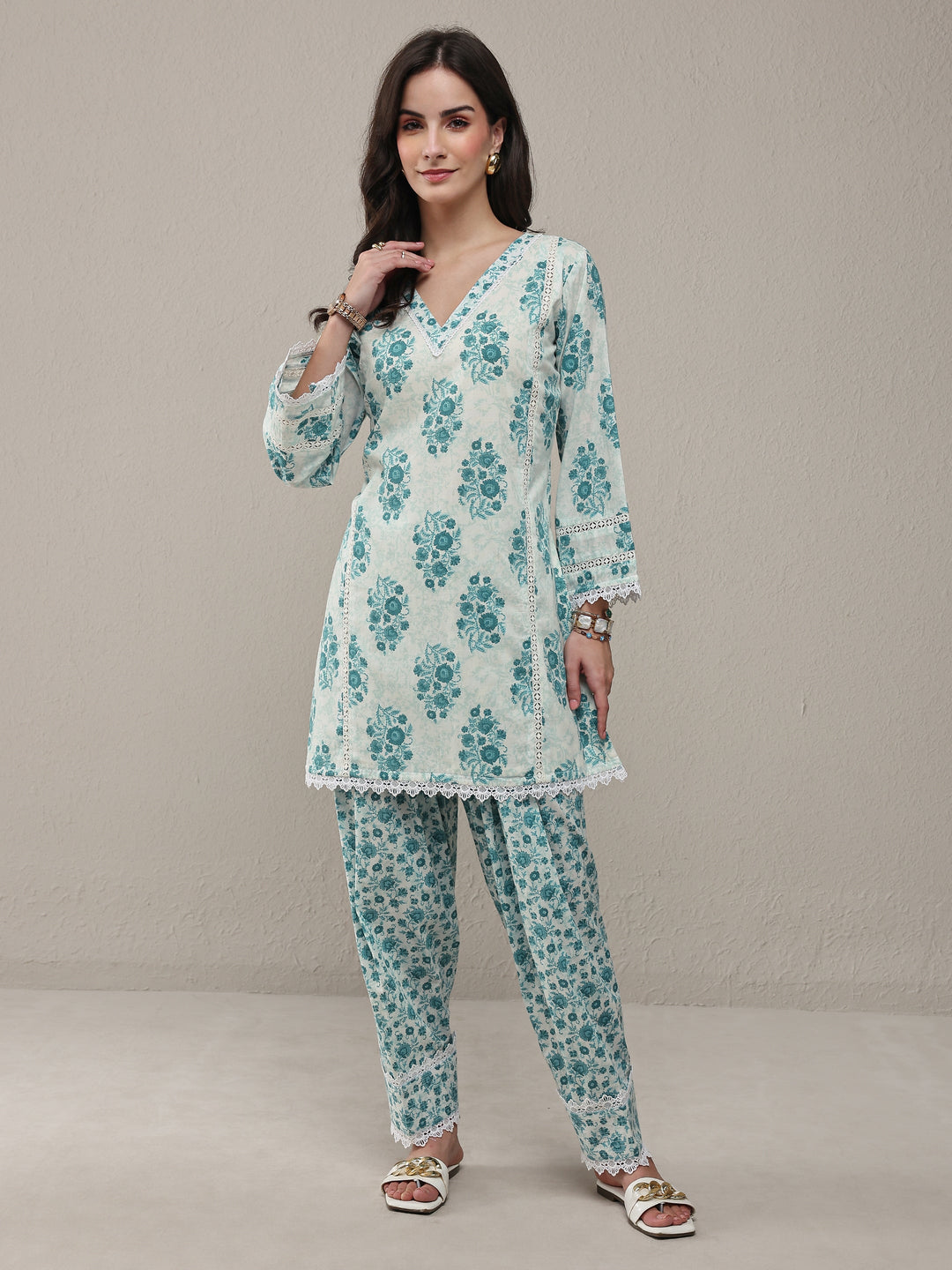  Blue Floral Printed Cotton Straight Kurta Set 
