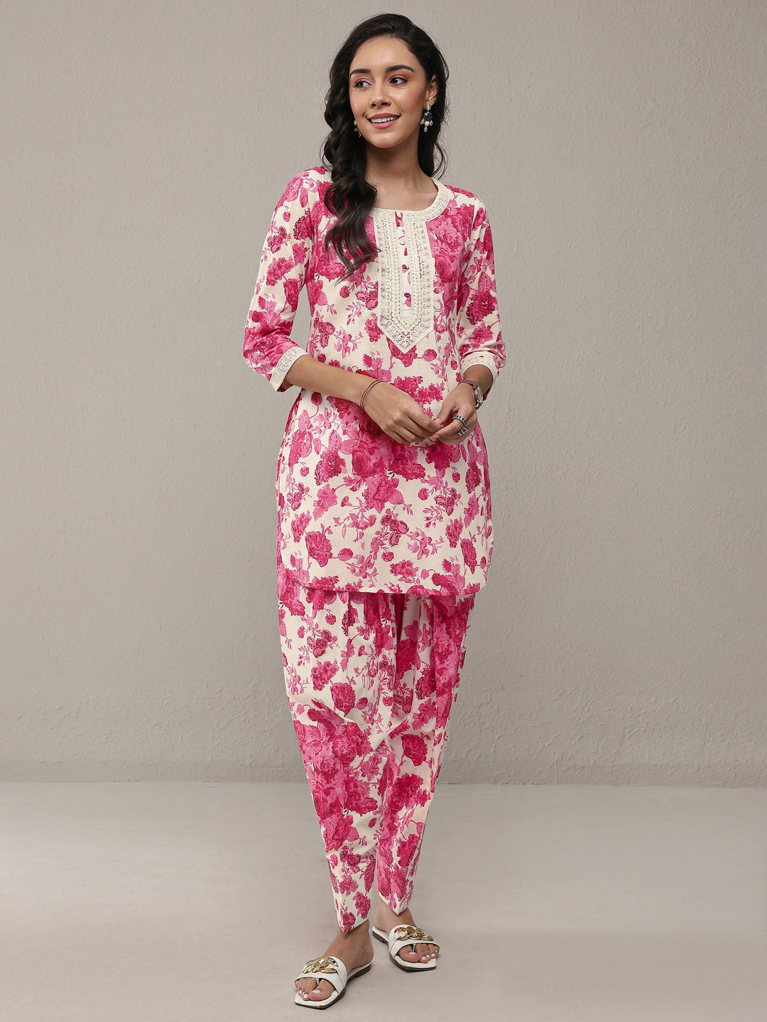  Pink Floral Printed Cotton Straight Kurta Set 