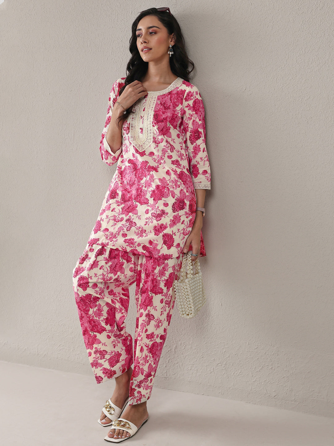  Pink Floral Printed Cotton Straight Kurta Set 