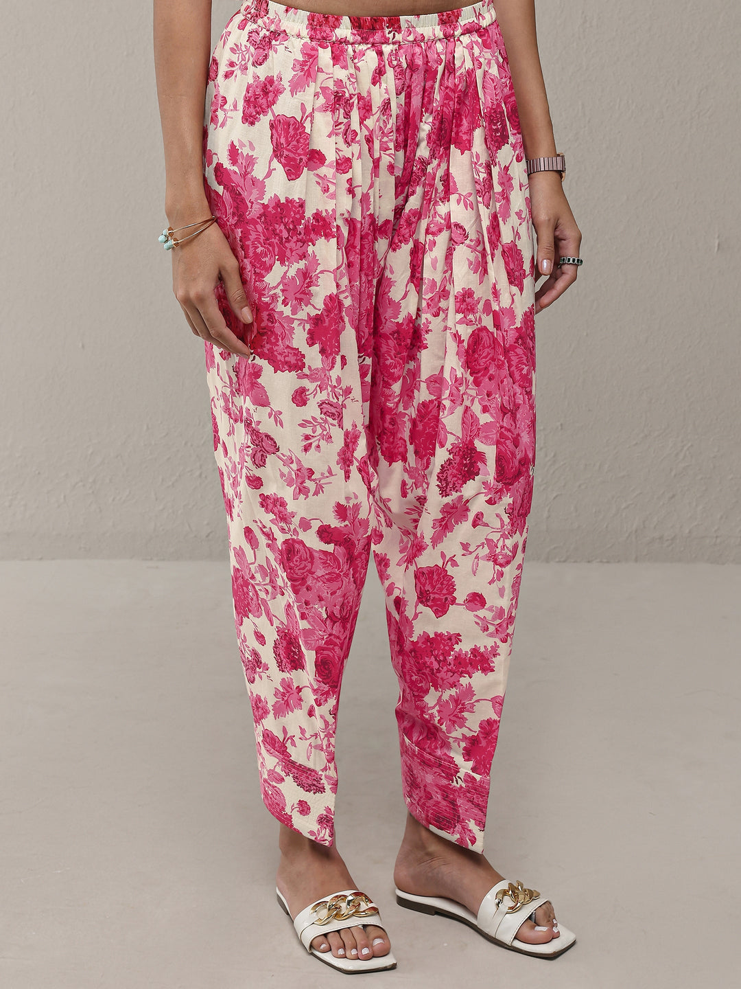  Pink Floral Printed Cotton Straight Kurta Set 