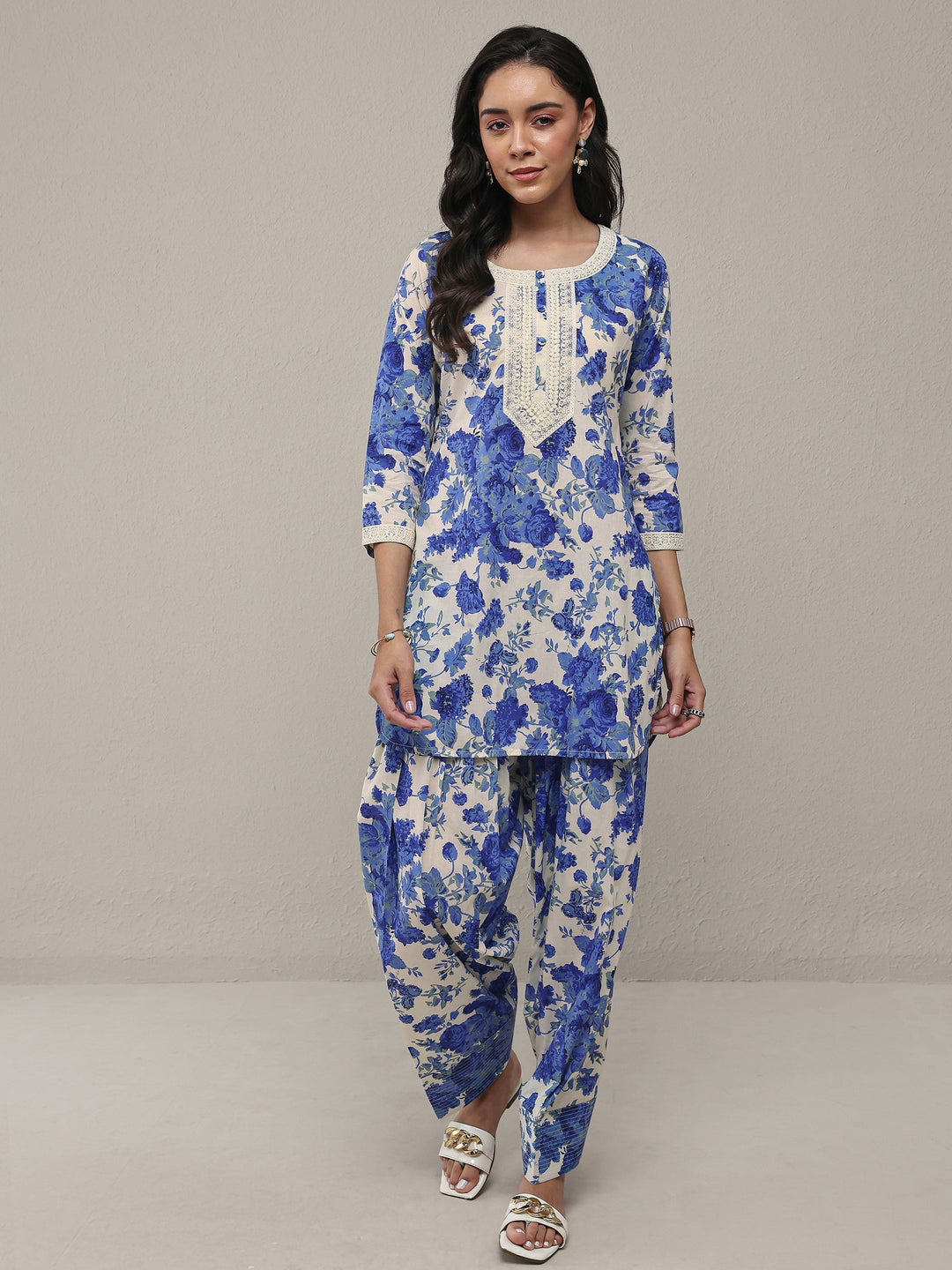  Blue Floral Printed Cotton Straight Kurta Set 
